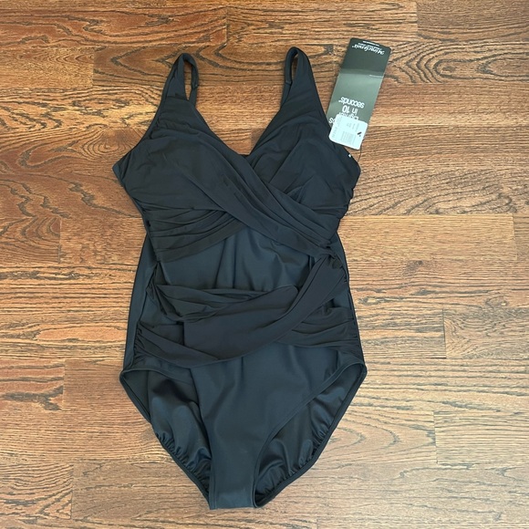 NWT Miracle swimsuit look 10 pounds lighter in 10 seconds! Black Size 18 - Picture 5 of 8